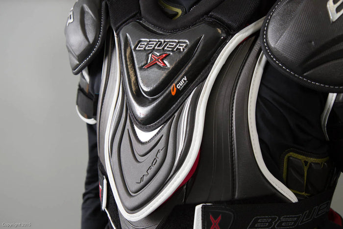 Bauer Vapor 1X hockey shoulder pads with CURV composite, black and gray protective gear
