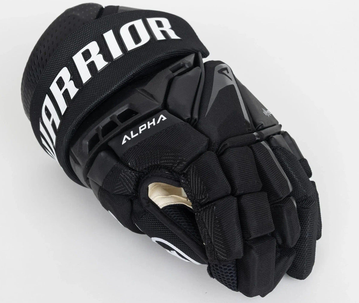 Visual of the Warrior Alpha LX3 Pro glove