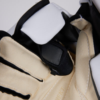 Bauer Reactor R5 Pro Senior Goalie Blocker - TheHockeyShop.com