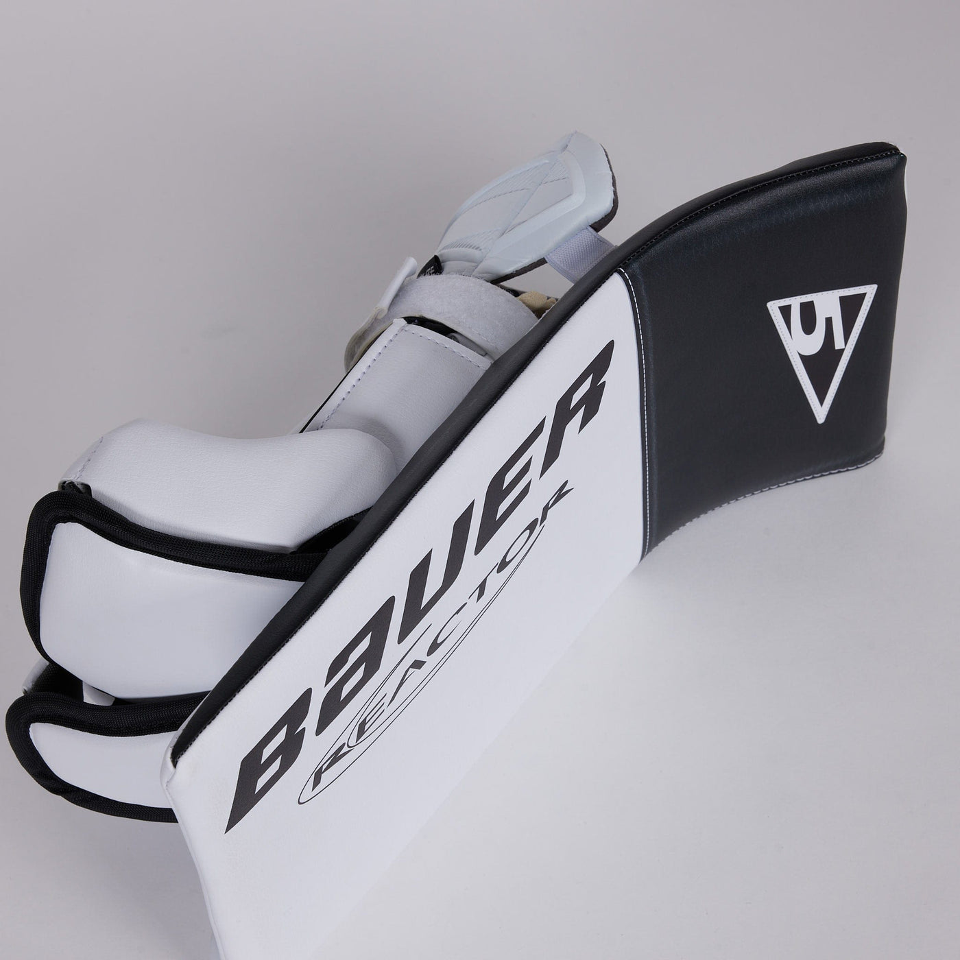 Bauer Reactor R5 Pro Senior Goalie Blocker - TheHockeyShop.com
