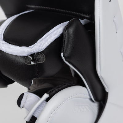Bauer Vapor FlyLite Senior Goalie Blocker - TheHockeyShop.com