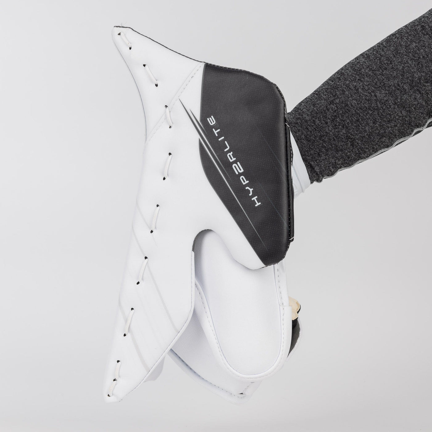 Bauer Vapor HyperLite 2 Senior Goalie Blocker - The Hockey Shop Source For Sports
