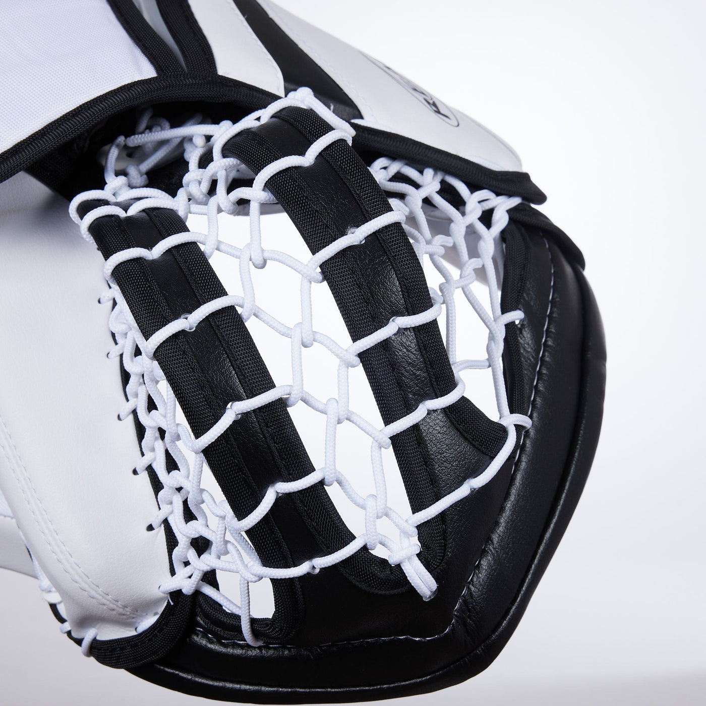 Bauer R5 Pro Intermediate Goalie Catcher - TheHockeyShop.com