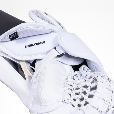 Bauer Supreme Mach Pro Stock Senior Goalie Catcher - DigiPrint Ukko-Pekka Luukkonen - TheHockeyShop.com