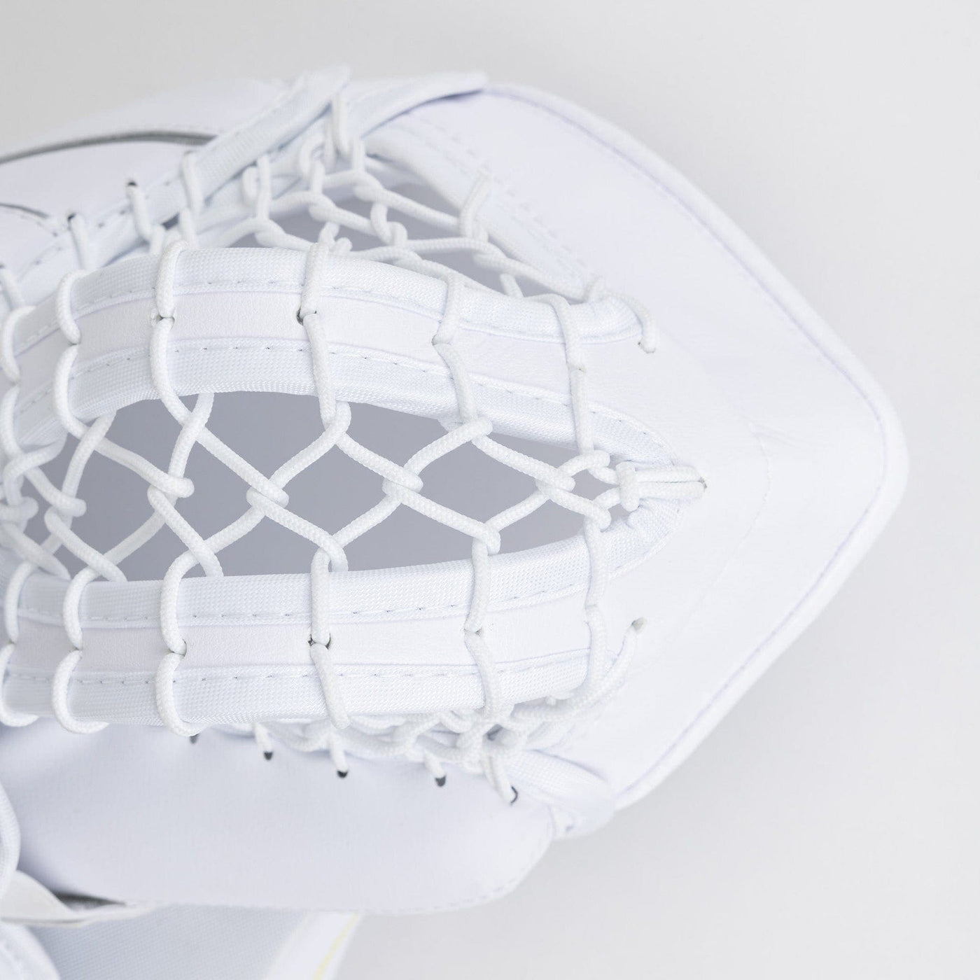 Bauer Supreme MVPro Intermediate Goalie Catcher - TheHockeyShop.com