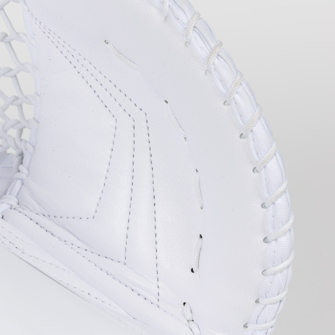 Bauer SV-90 Intermediate Goalie Catcher - TheHockeyShop.com