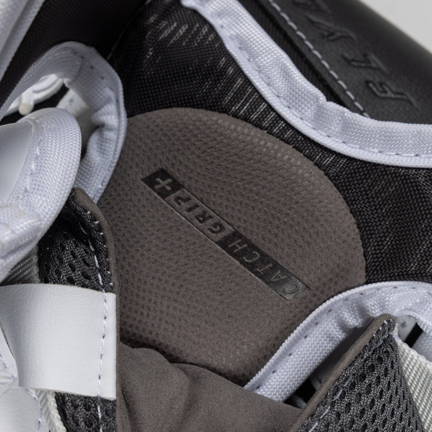 Bauer Vapor FlyLite Senior Goalie Catcher - TheHockeyShop.com