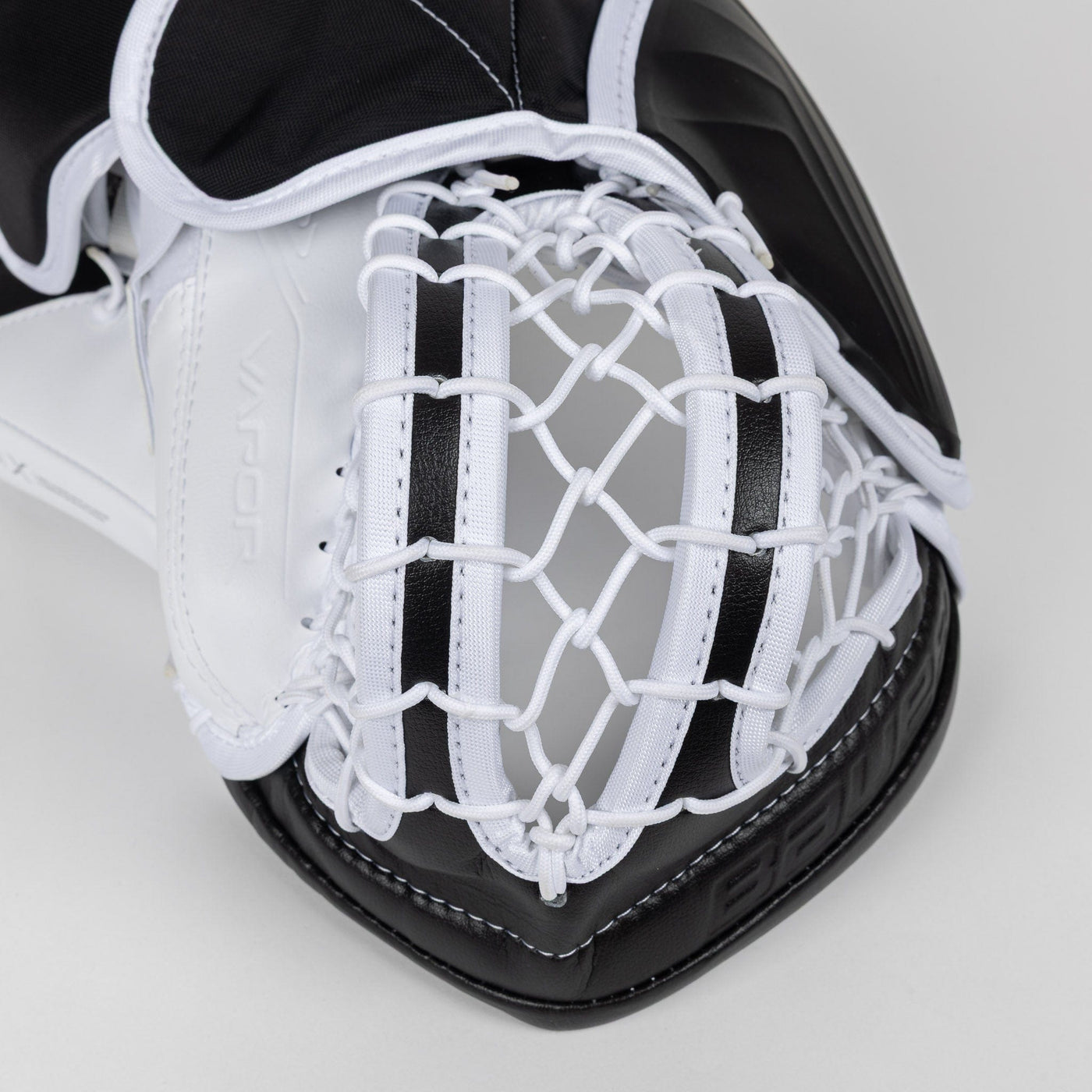 Bauer Vapor FlyLite Senior Goalie Catcher - TheHockeyShop.com