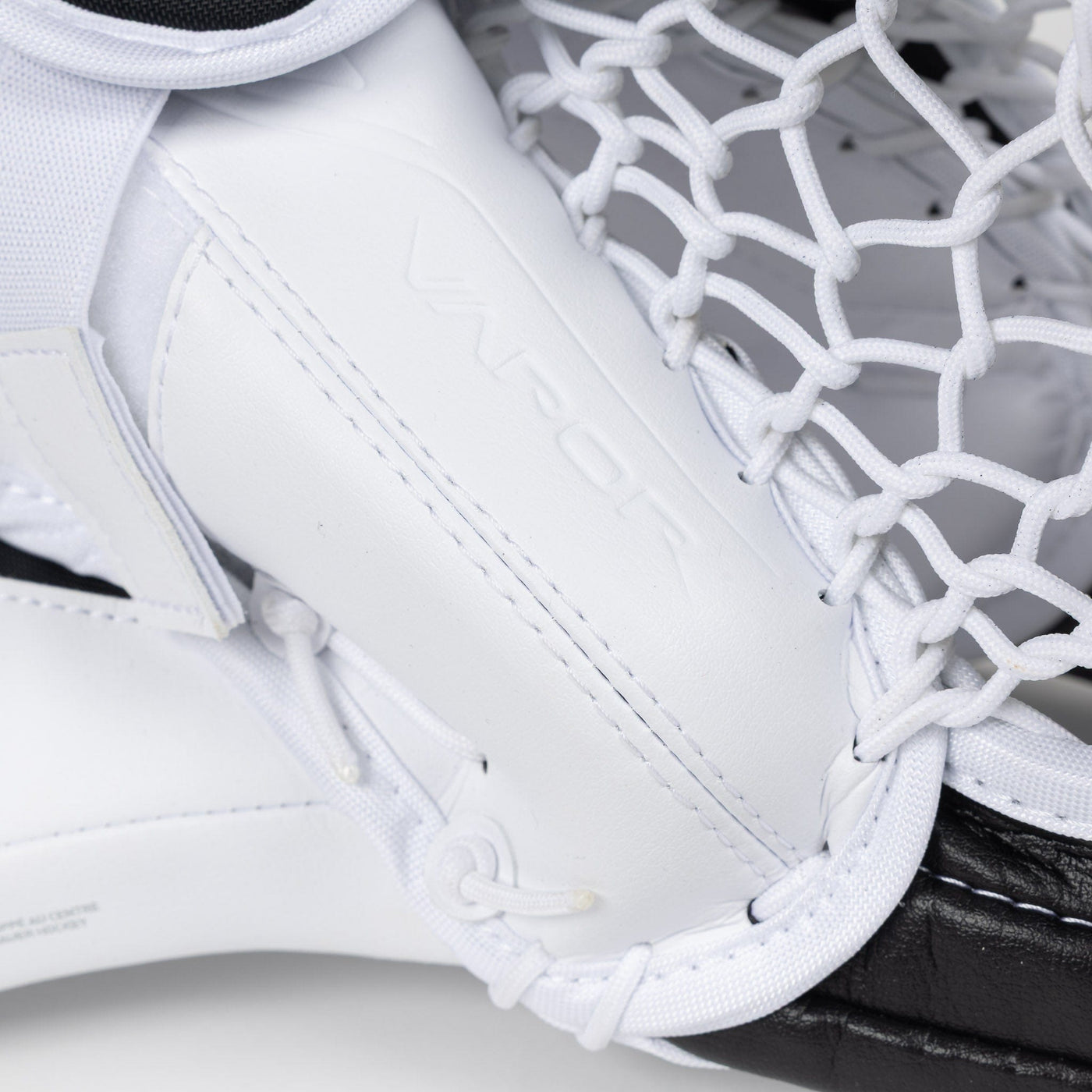 Bauer Vapor FlyLite Senior Goalie Catcher - TheHockeyShop.com