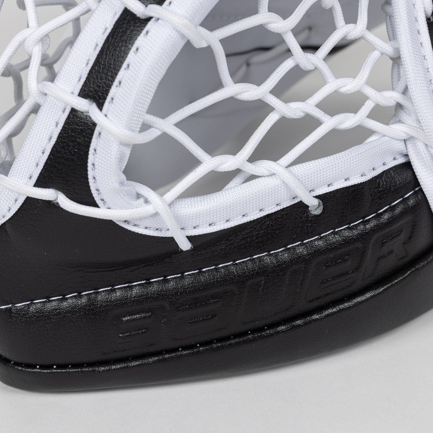 Bauer Vapor FlyLite Senior Goalie Catcher - TheHockeyShop.com