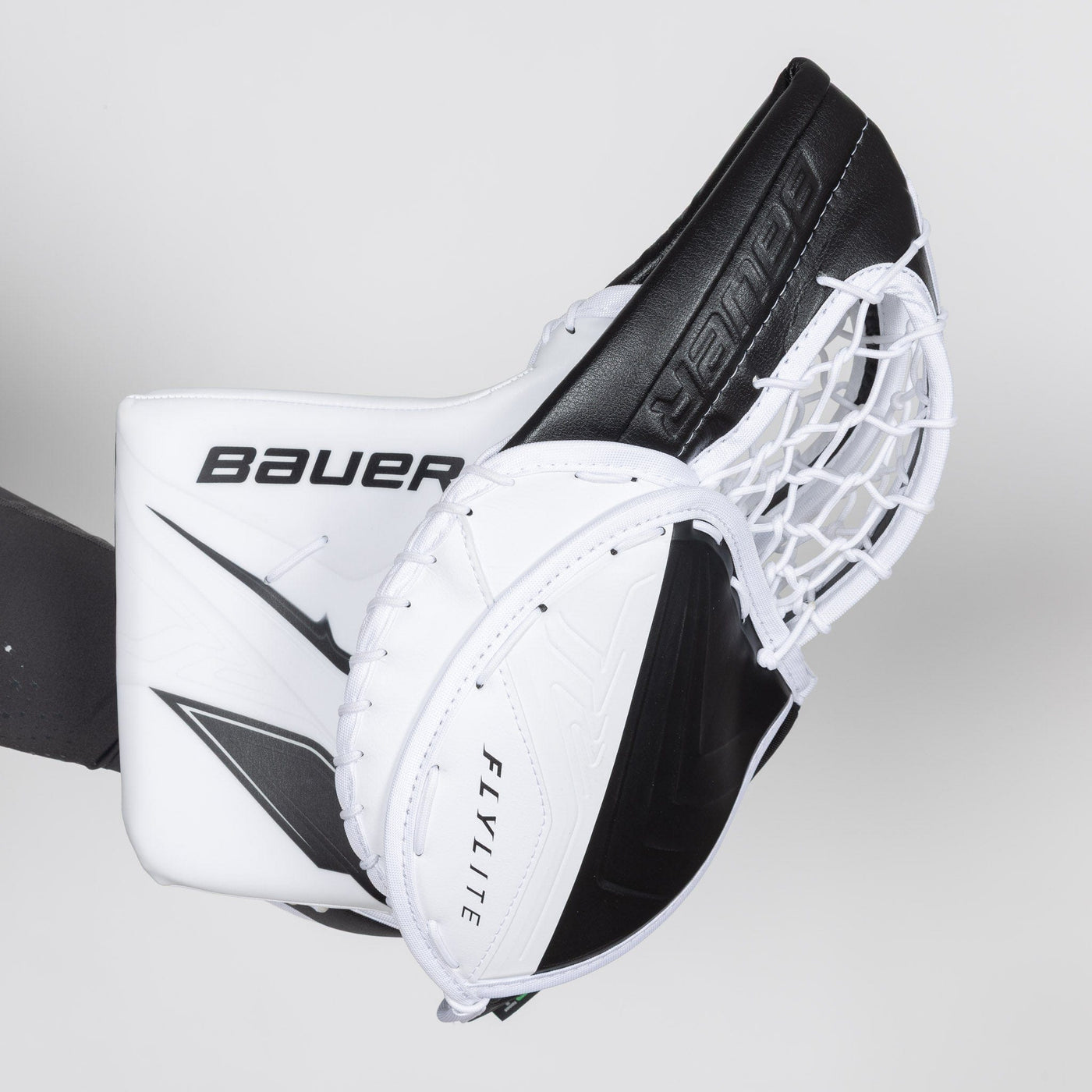 Bauer Vapor FlyLite Senior Goalie Catcher - TheHockeyShop.com