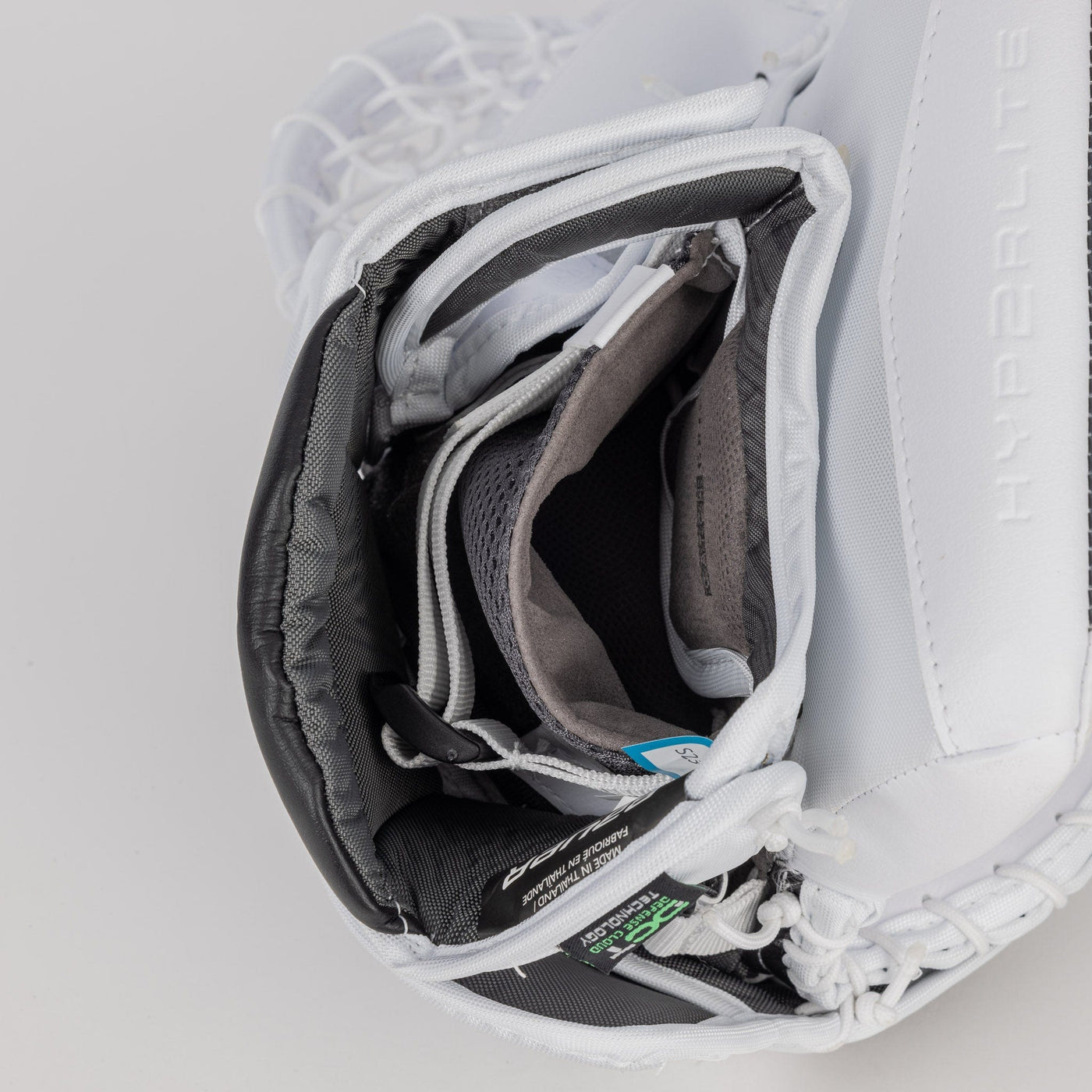 Bauer Vapor HyperLite 2 Senior Goalie Catcher - The Hockey Shop Source For Sports