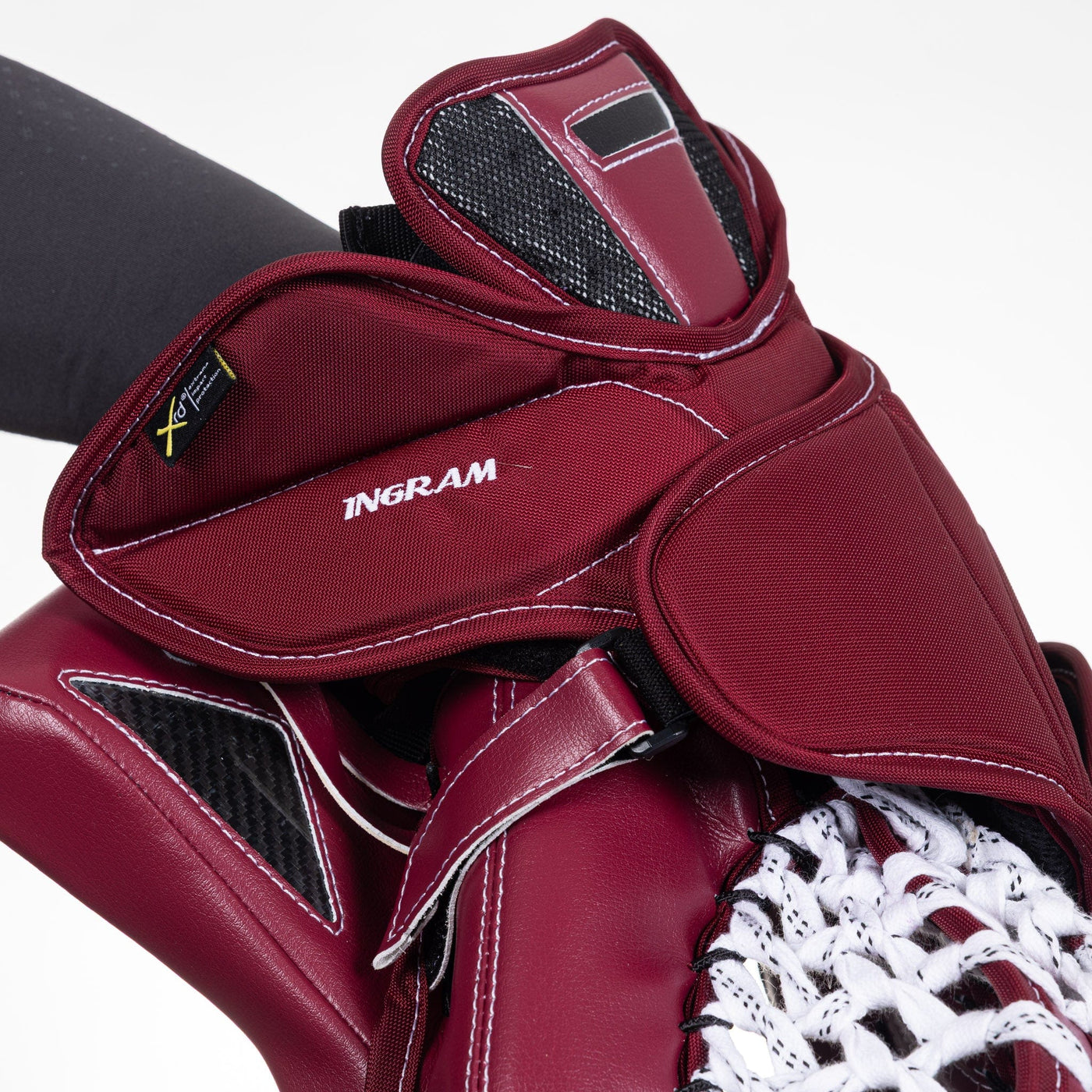 Bauer Vapor HyperLite2 Pro Stock Senior Goalie Catcher - DigiPrint Connor Ingram - TheHockeyShop.com