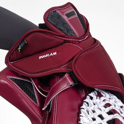 Bauer Vapor HyperLite2 Pro Stock Senior Goalie Catcher - DigiPrint Connor Ingram - TheHockeyShop.com