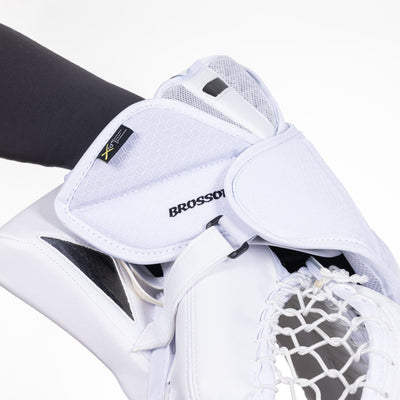 Bauer Vapor HyperLite2 Pro Stock Senior Goalie Catcher - DigiPrint  Laurent Brossoit - TheHockeyShop.com