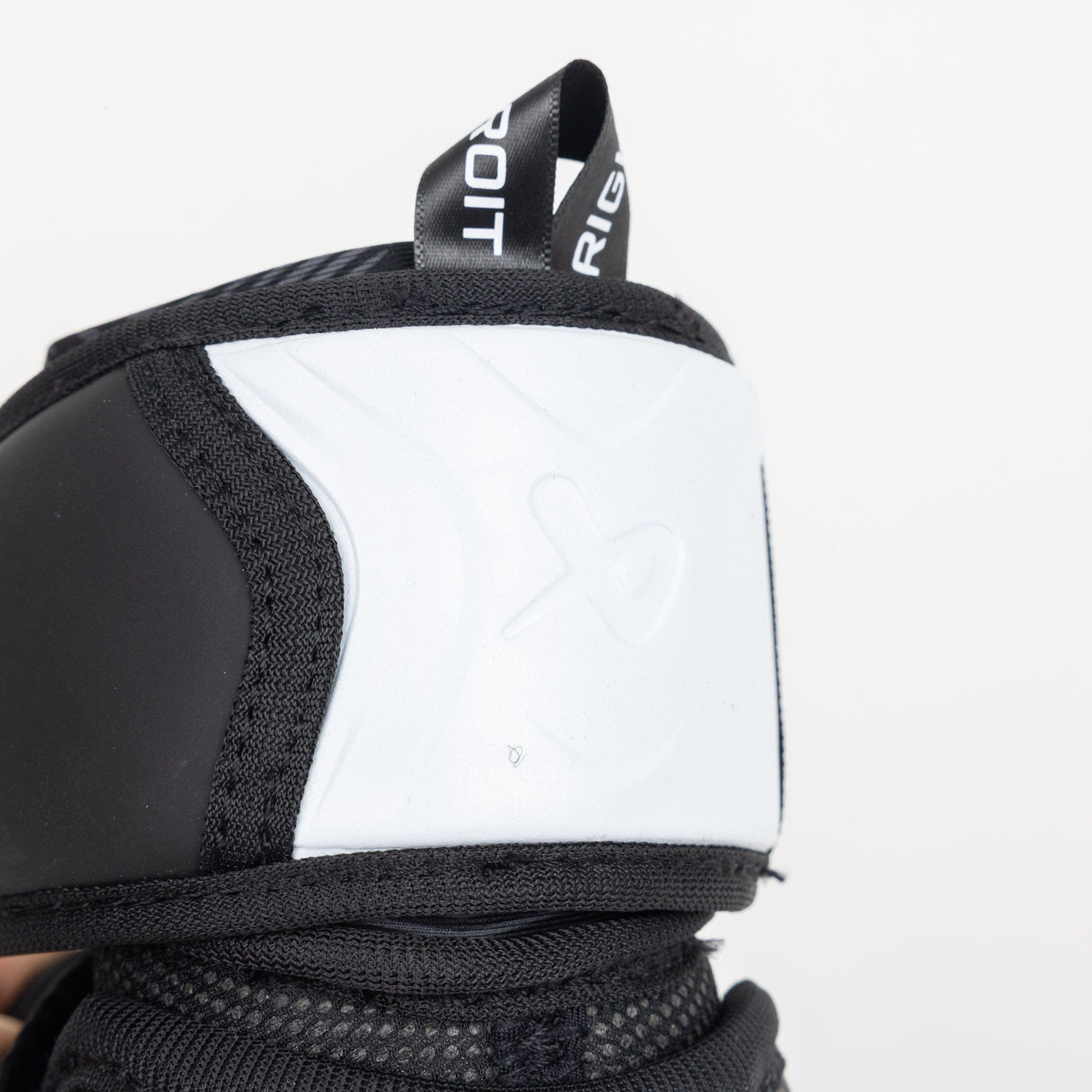 Bauer Vapor FlyPro Junior Hockey Elbow Pads - TheHockeyShop.com