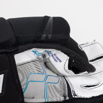 Bauer Vapor FlyLite Junior Hockey Gloves - TheHockeyShop.com