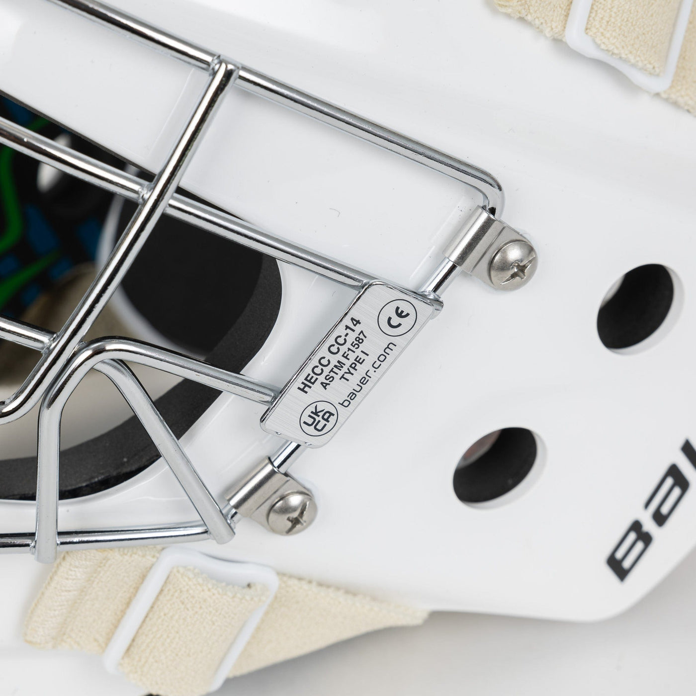 Bauer 930 Youth Goalie Mask - TheHockeyShop.com