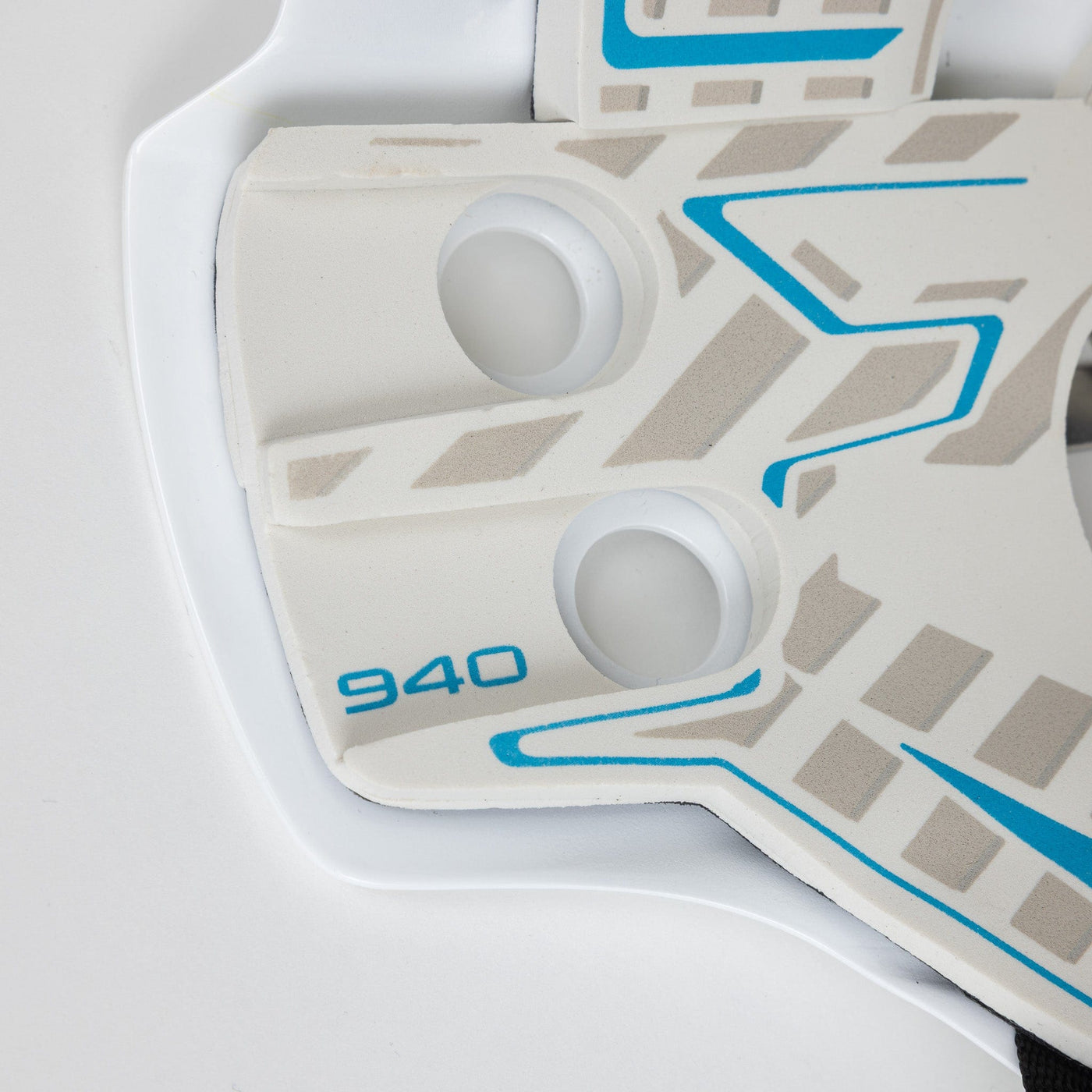 Bauer 940 Pro-Certified Junior Goalie Mask - TheHockeyShop.com