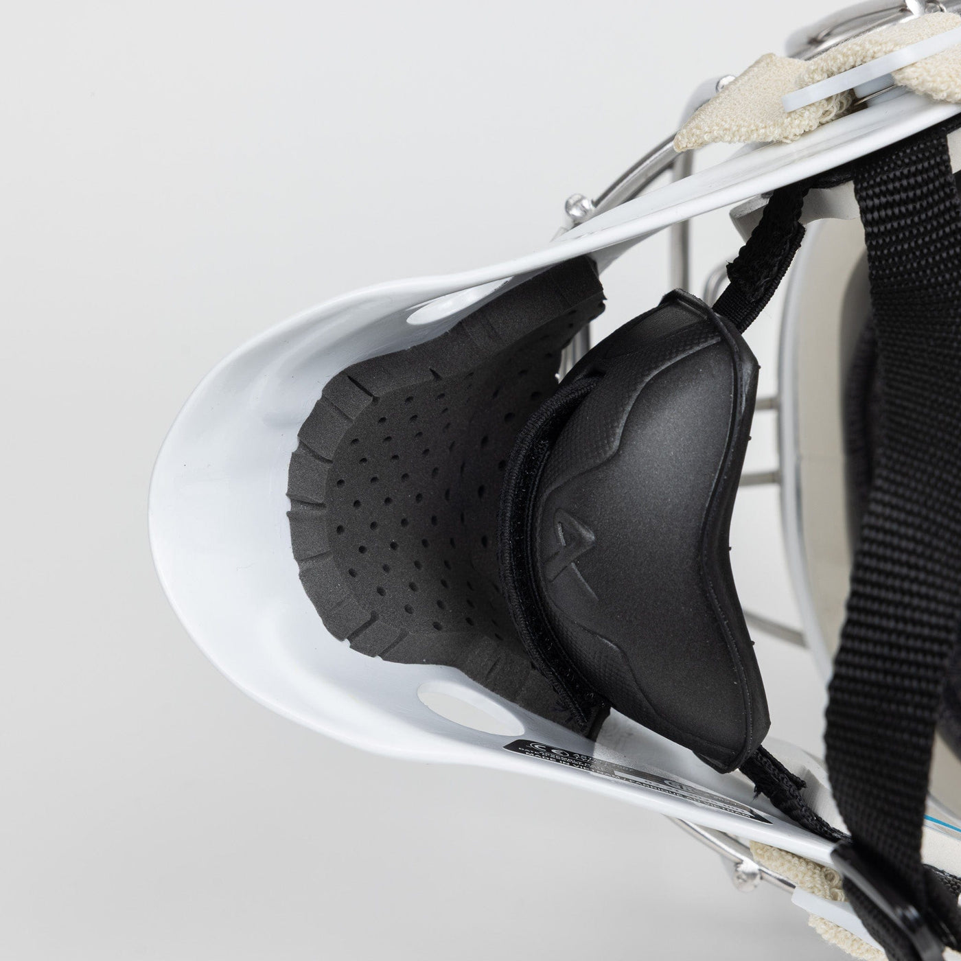 Bauer 940 Pro-Certified Junior Goalie Mask - TheHockeyShop.com