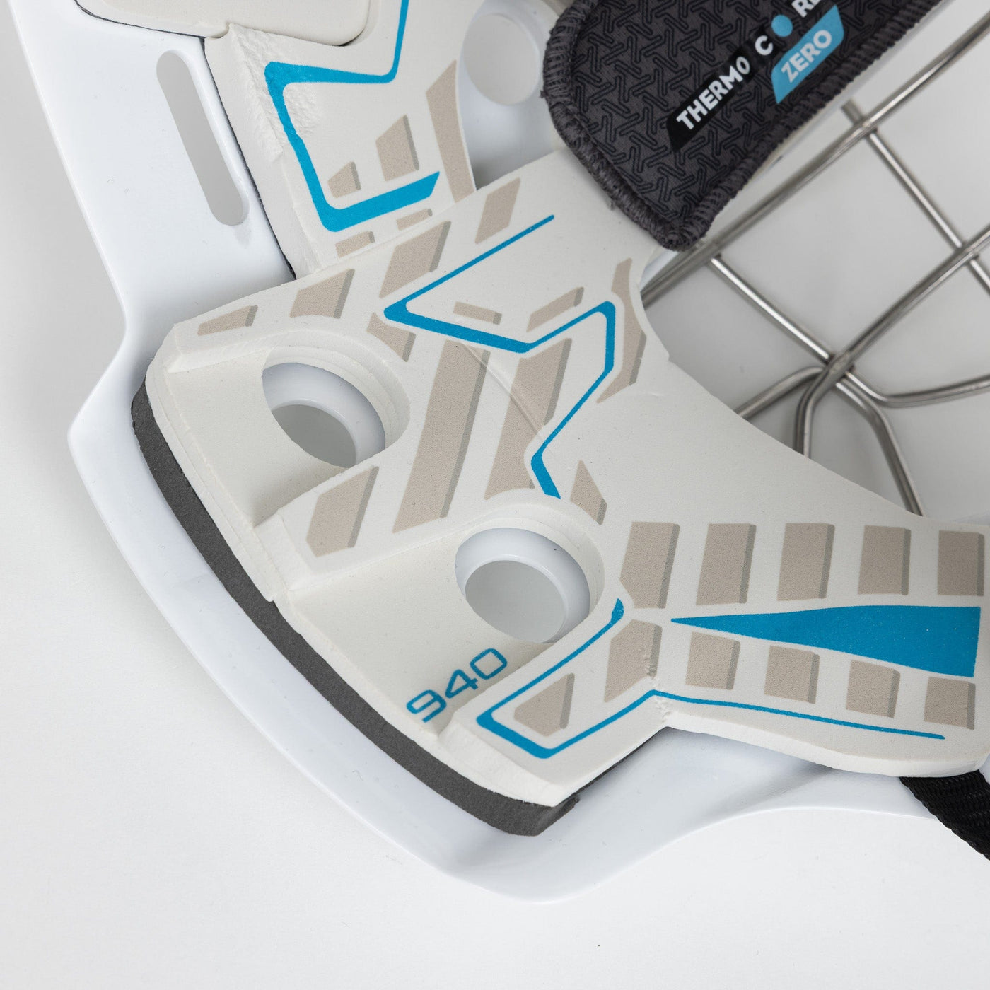 Bauer 940 Senior Goalie Mask - TheHockeyShop.com