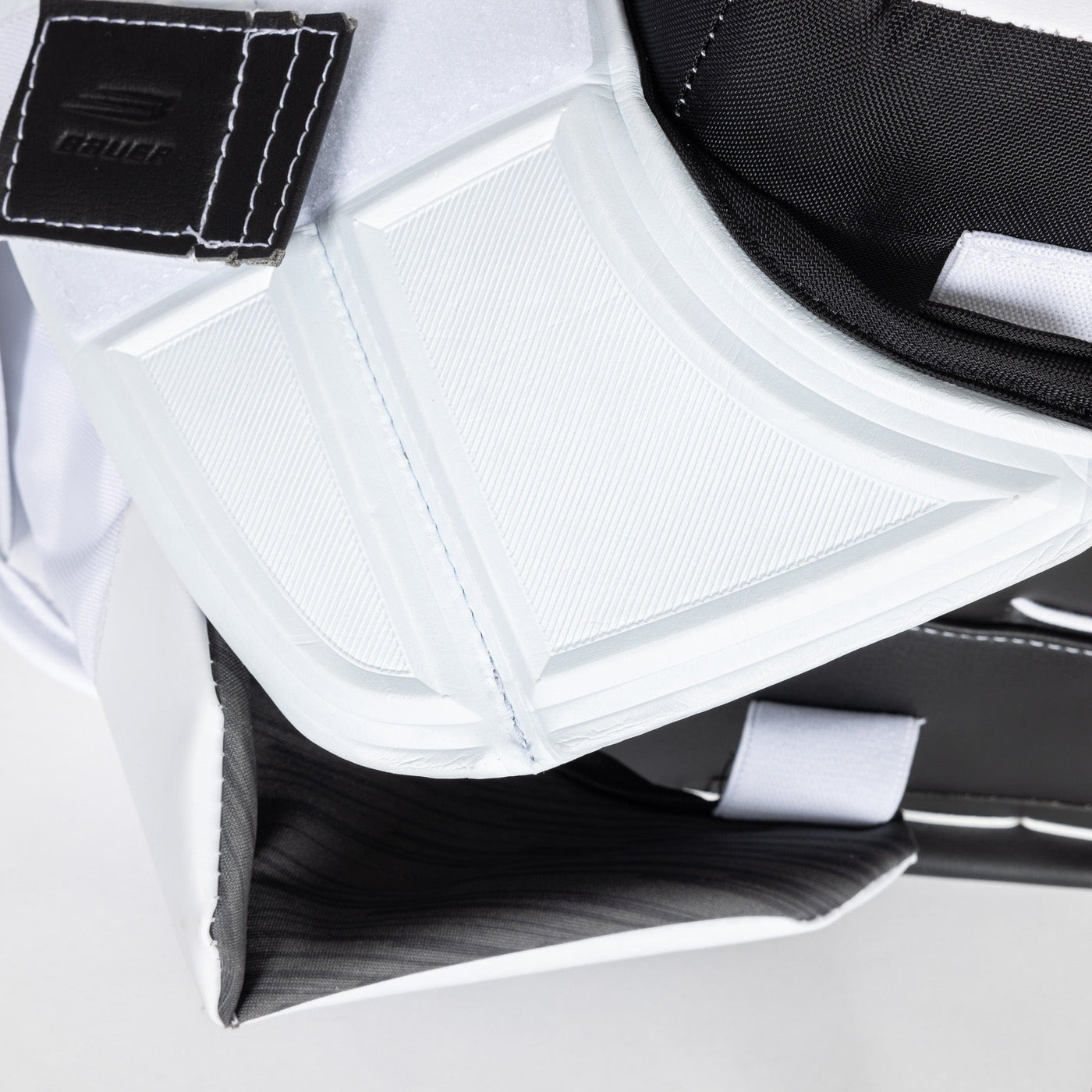 Bauer Reactor R5 Pro Senior Goalie Leg Pads - TheHockeyShop.com
