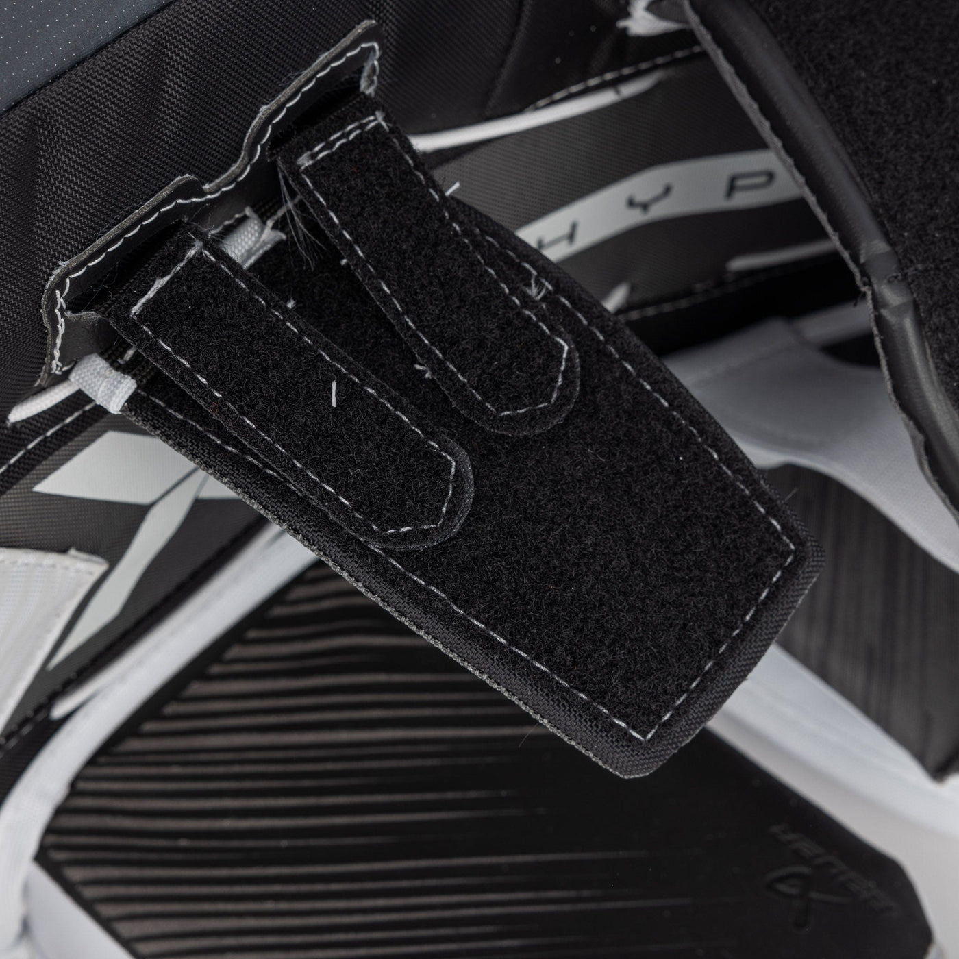 Bauer Vapor HyperLite 2 Senior Goalie Leg Pads - The Hockey Shop Source For Sports