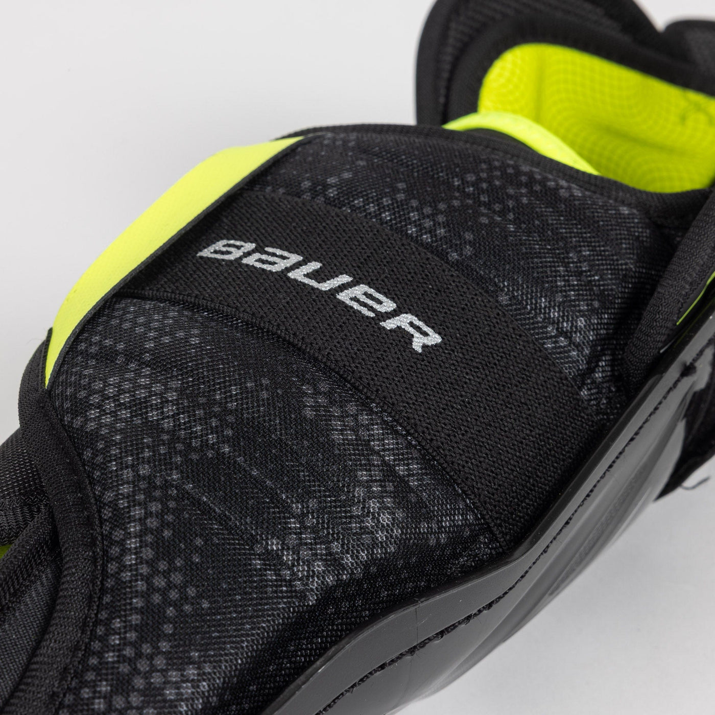 Bauer Vapor Fly40 Junior Hockey Shin Guards - TheHockeyShop.com