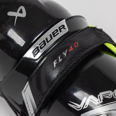 Bauer Vapor Fly40 Junior Hockey Shin Guards - TheHockeyShop.com