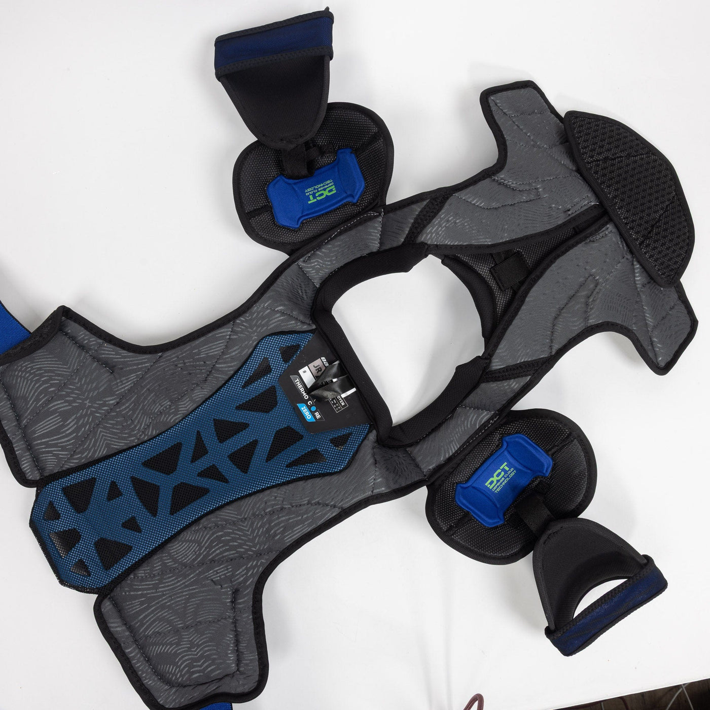 Bauer Vapor FlyLite Junior Hockey Shoulder Pads - TheHockeyShop.com