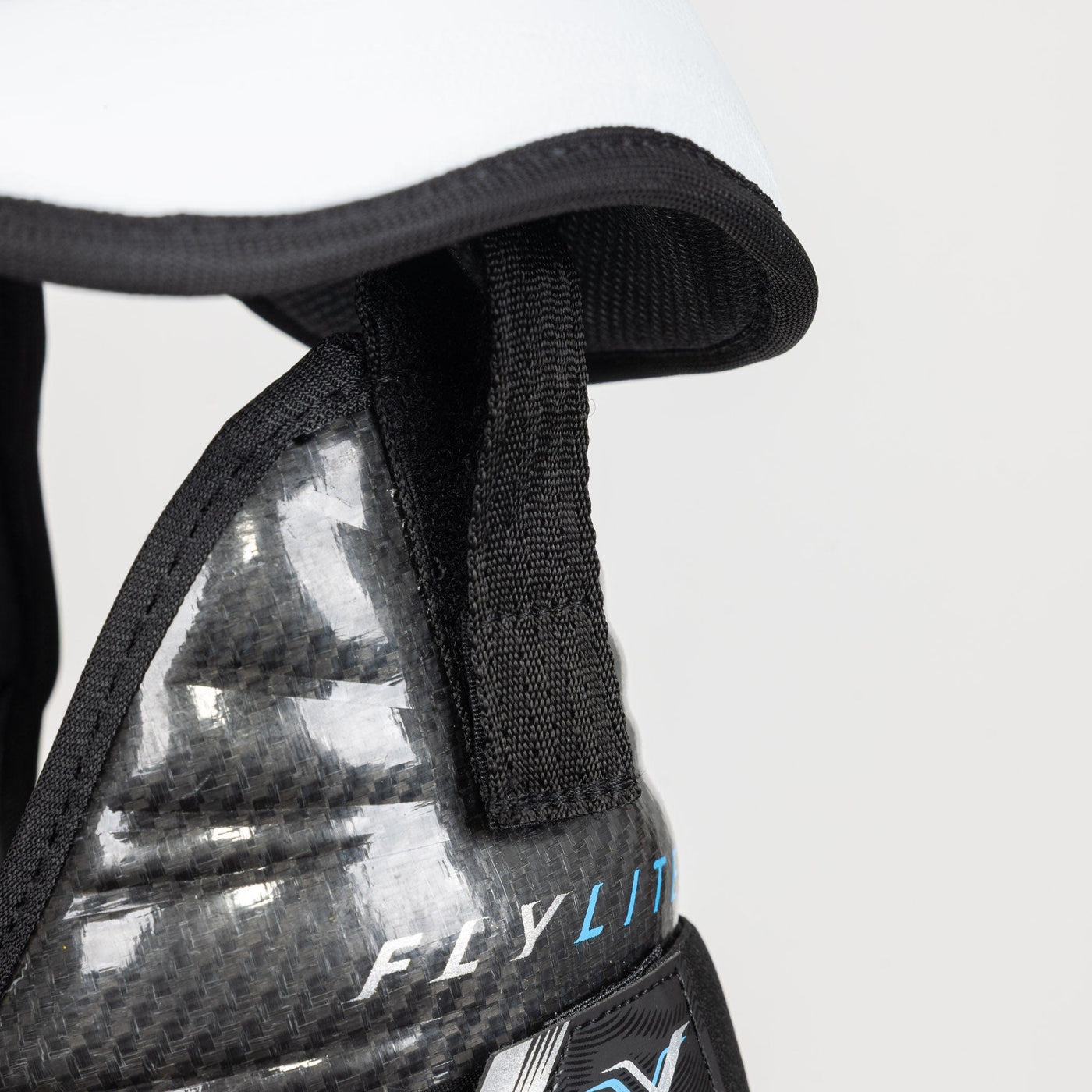 Bauer Vapor FlyLite Senior Hockey Shoulder Pads - TheHockeyShop.com