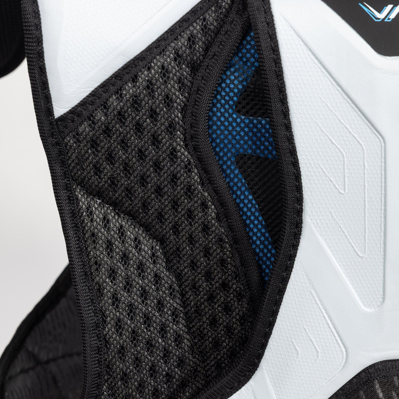 Bauer Vapor FlyLite Senior Hockey Shoulder Pads - TheHockeyShop.com