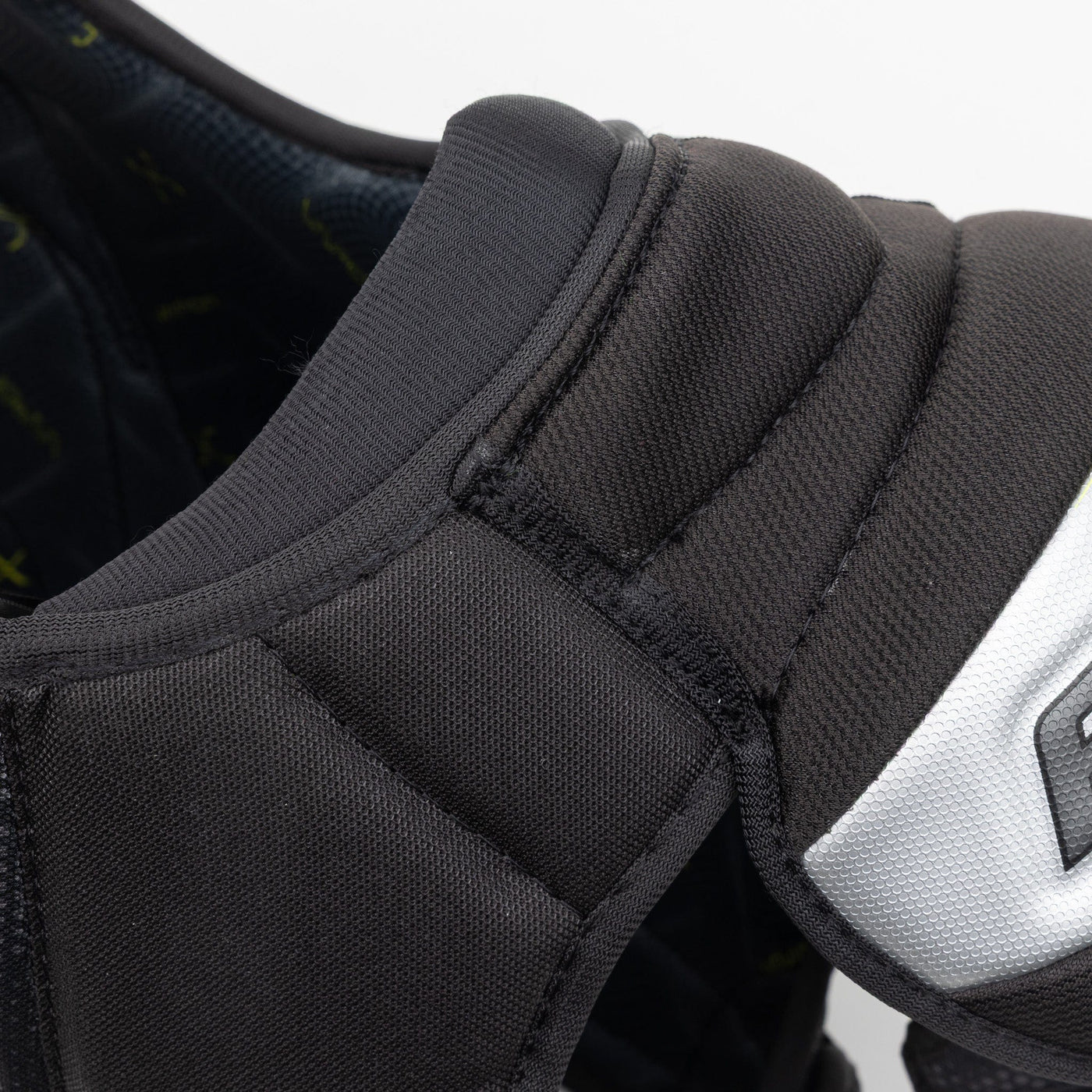 Bauer Vapor Velocity Intermediate Hockey Shoulder Pads - TheHockeyShop.com
