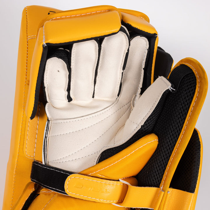 True Catalyst 7X6 Intermediate Goalie Blocker - L95 Gr | THS