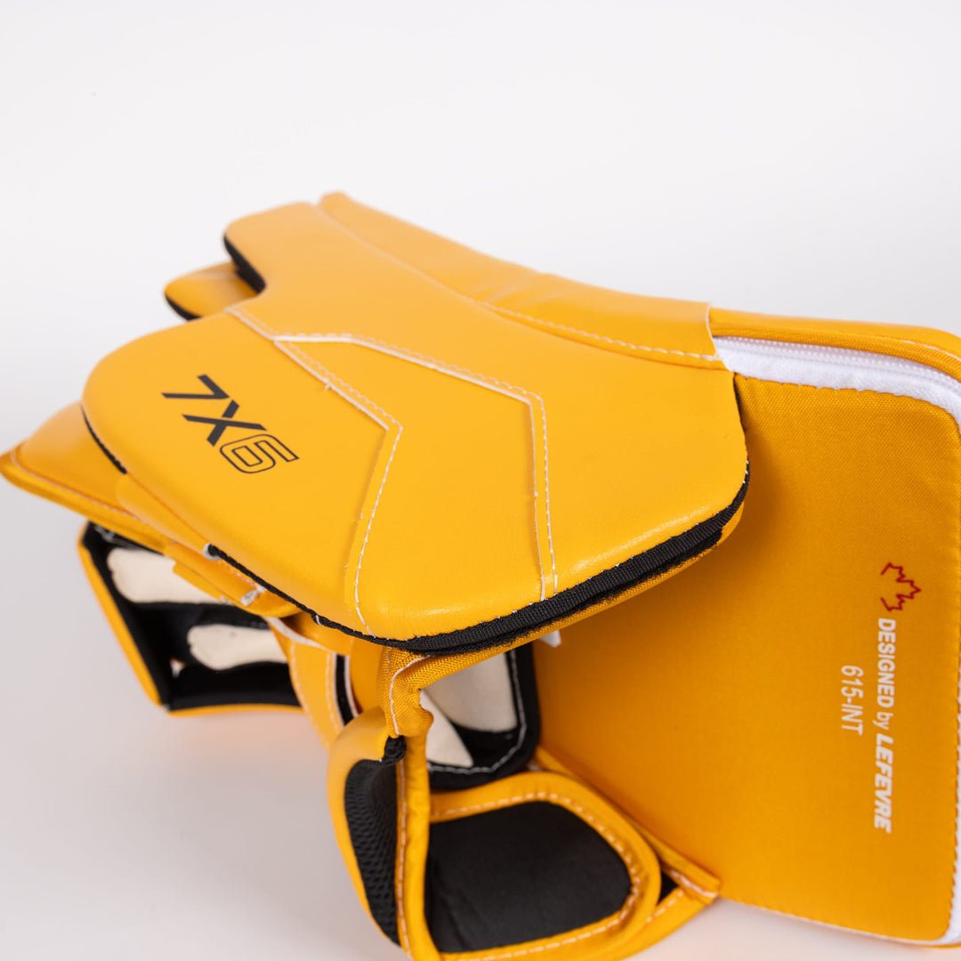 True Catalyst 7X6 Intermediate Goalie Blocker - L95 Gr | THS