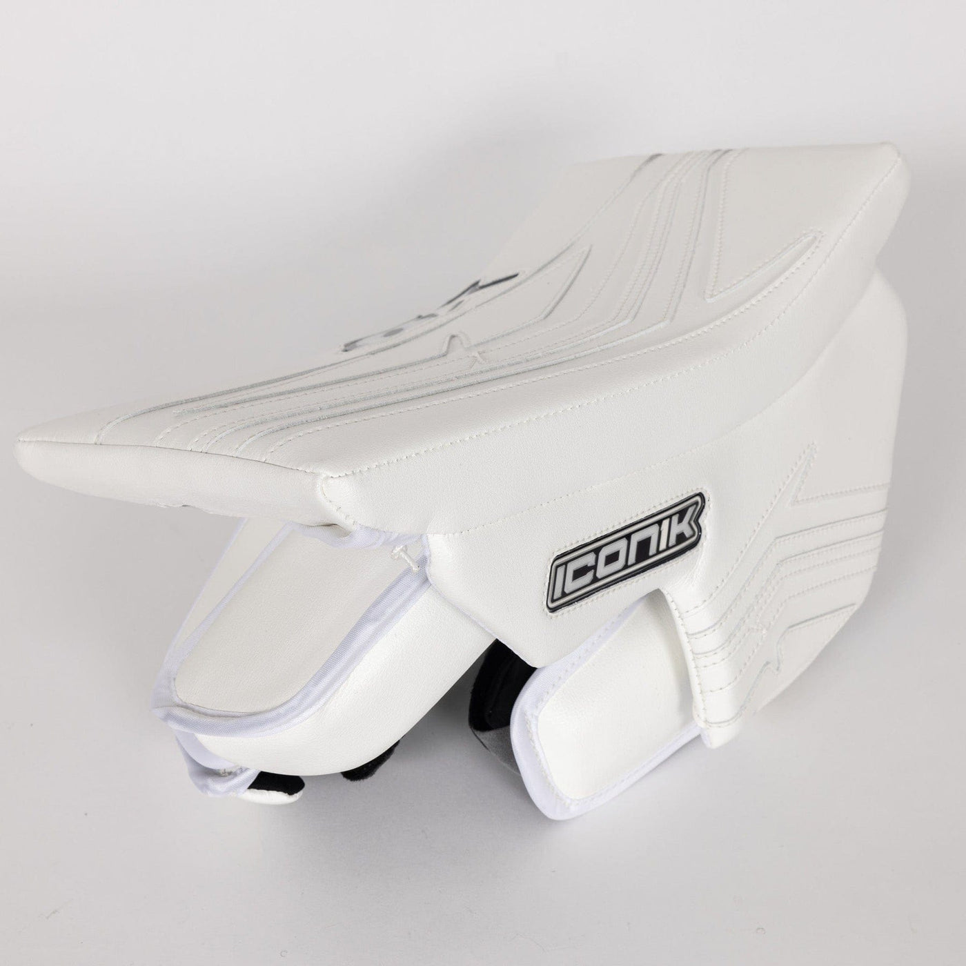Brian's ICONIK Senior Goalie Blocker - Intermediate Palm - TheHockeyShop.com