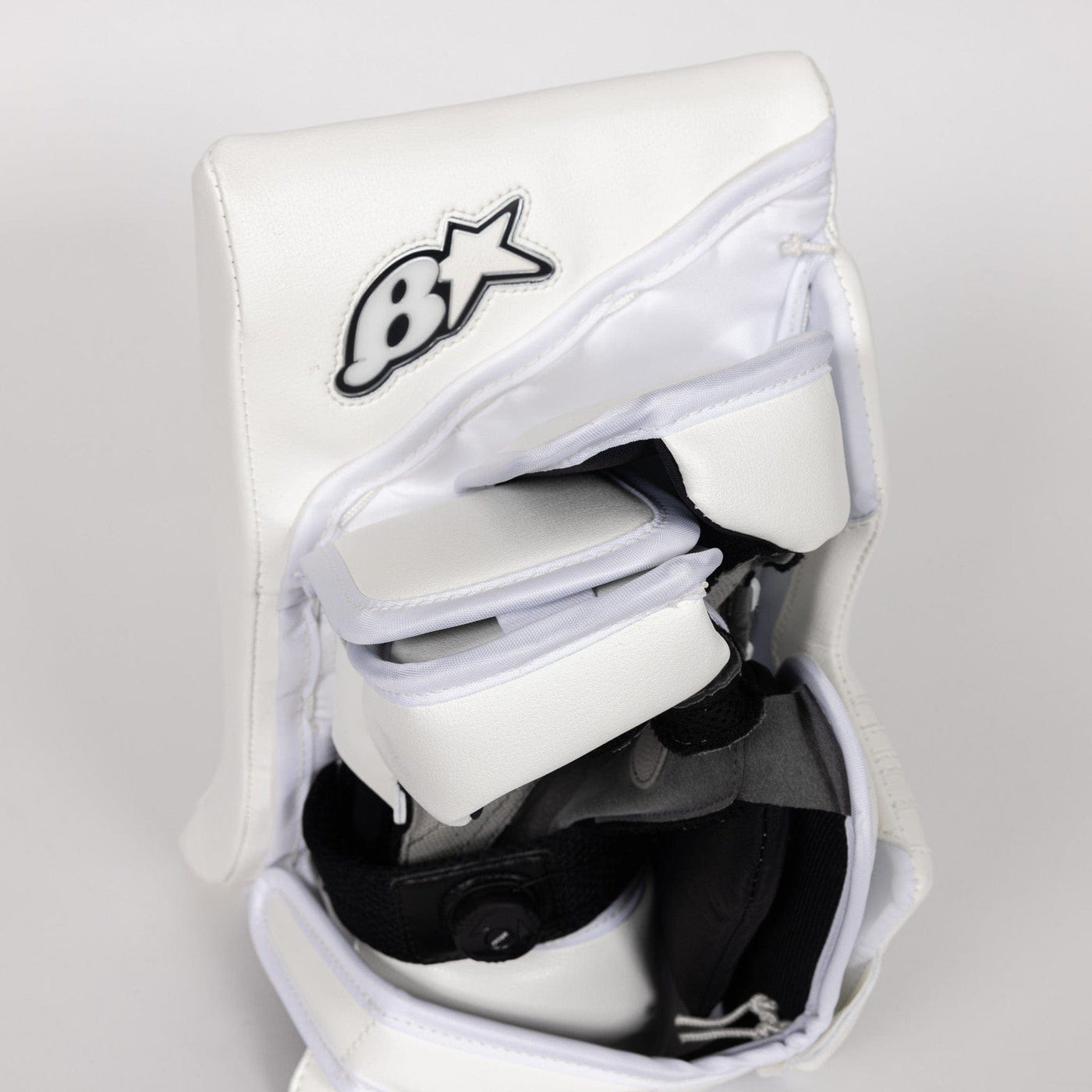 Brian's ICONIK Senior Goalie Blocker - Intermediate Palm - TheHockeyShop.com
