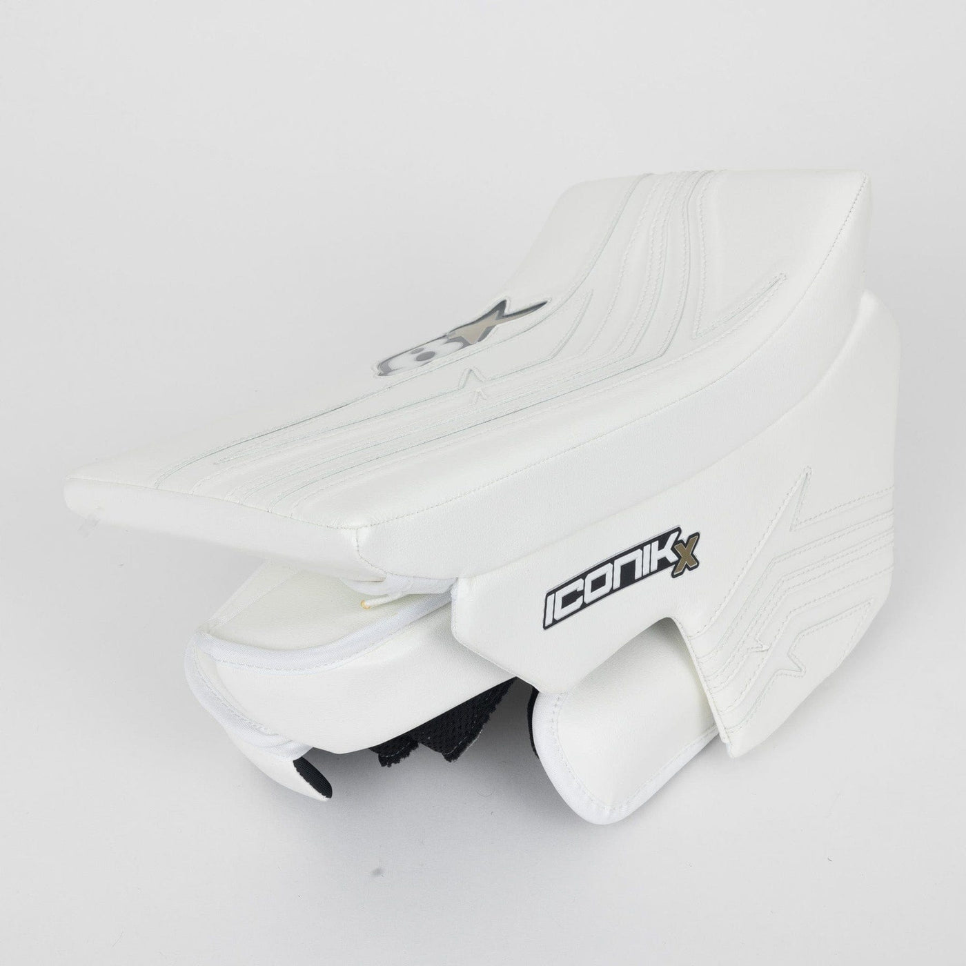 Brian's ICONIK X Junior Goalie Blocker - TheHockeyShop.com