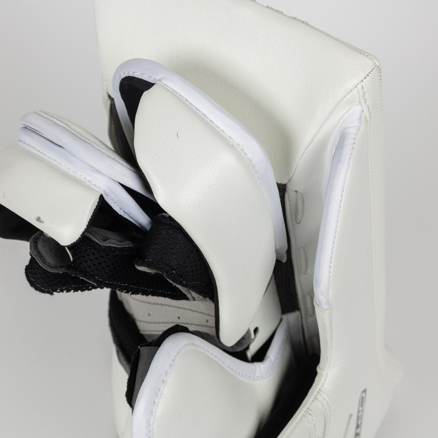 Brian's Blockers Brian's OPTIK X4 Senior Goalie Blocker - TheHockeyShop