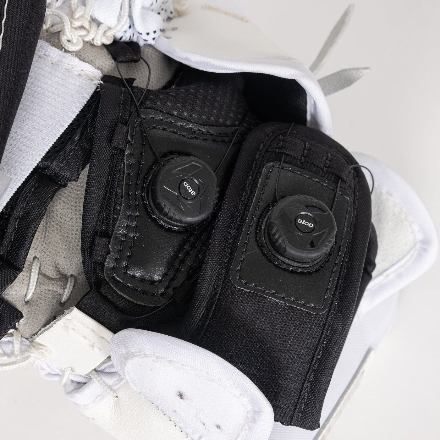 Brian's Catchers Brian's ICONIK Senior Goalie Catcher - Intermediate Palm - TheHockeyShop