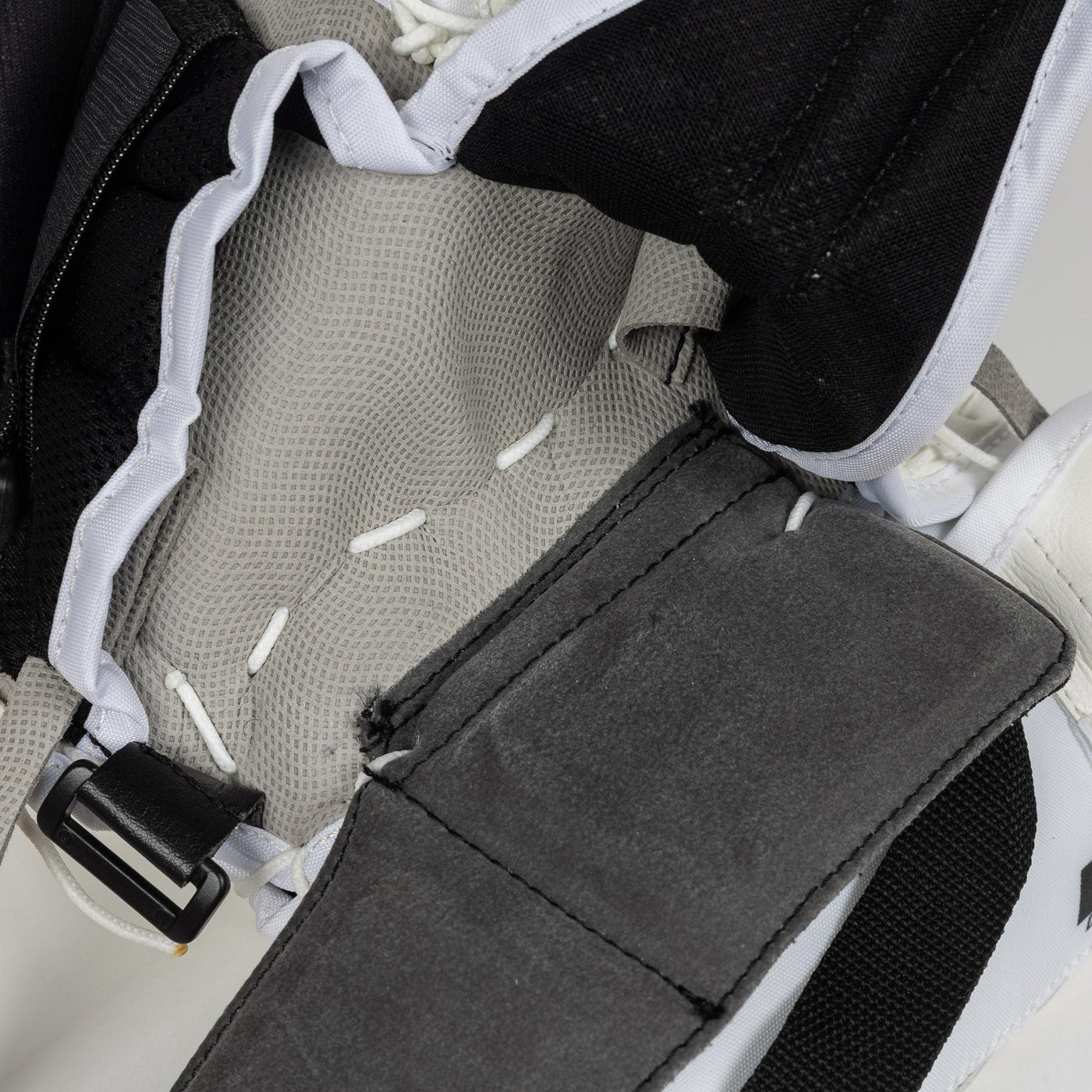 Brian's OPTIK X4 Intermediate Goalie Catcher - TheHockeyShop.com