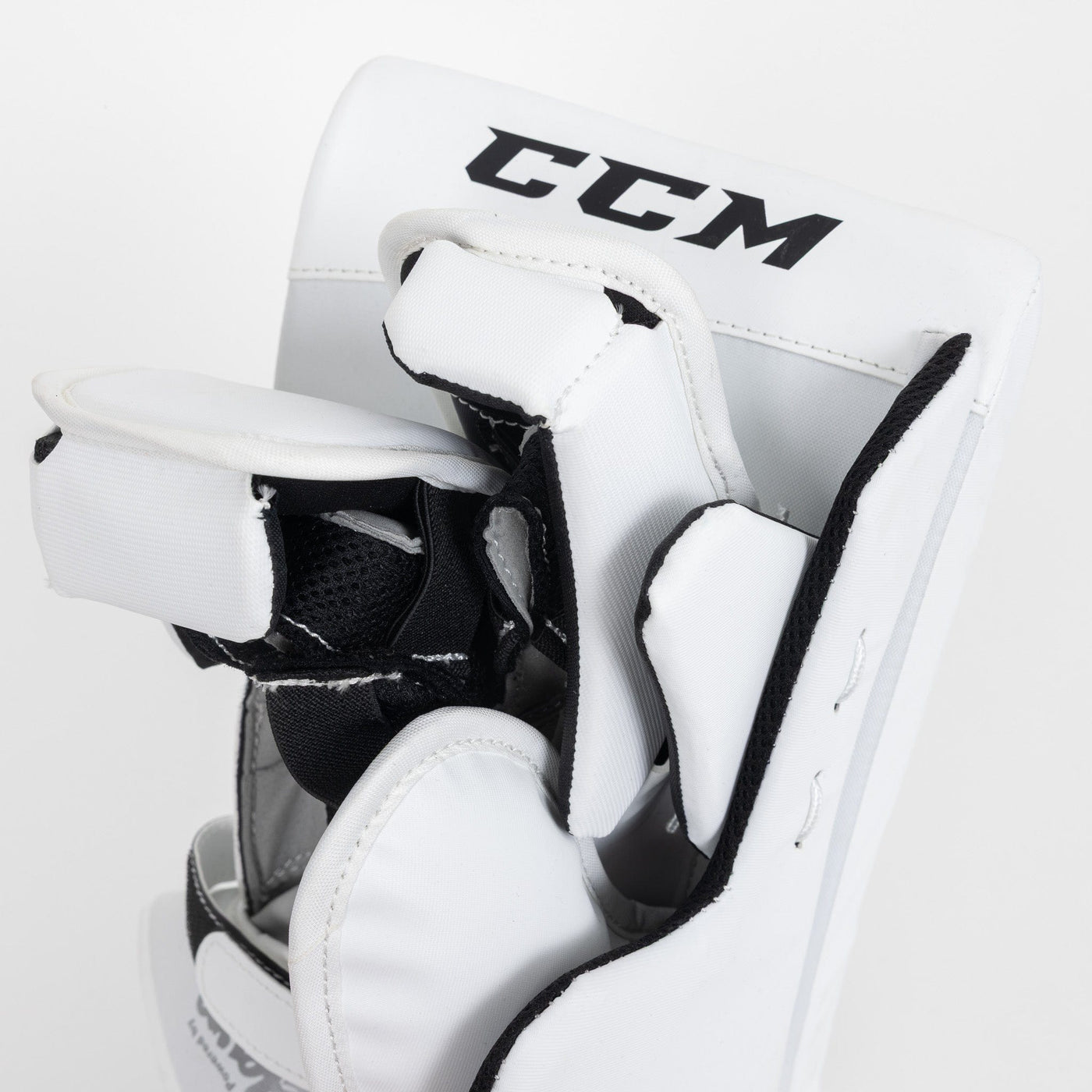 CCM Axis 2.5 Senior Goalie Blocker - TheHockeyShop.com