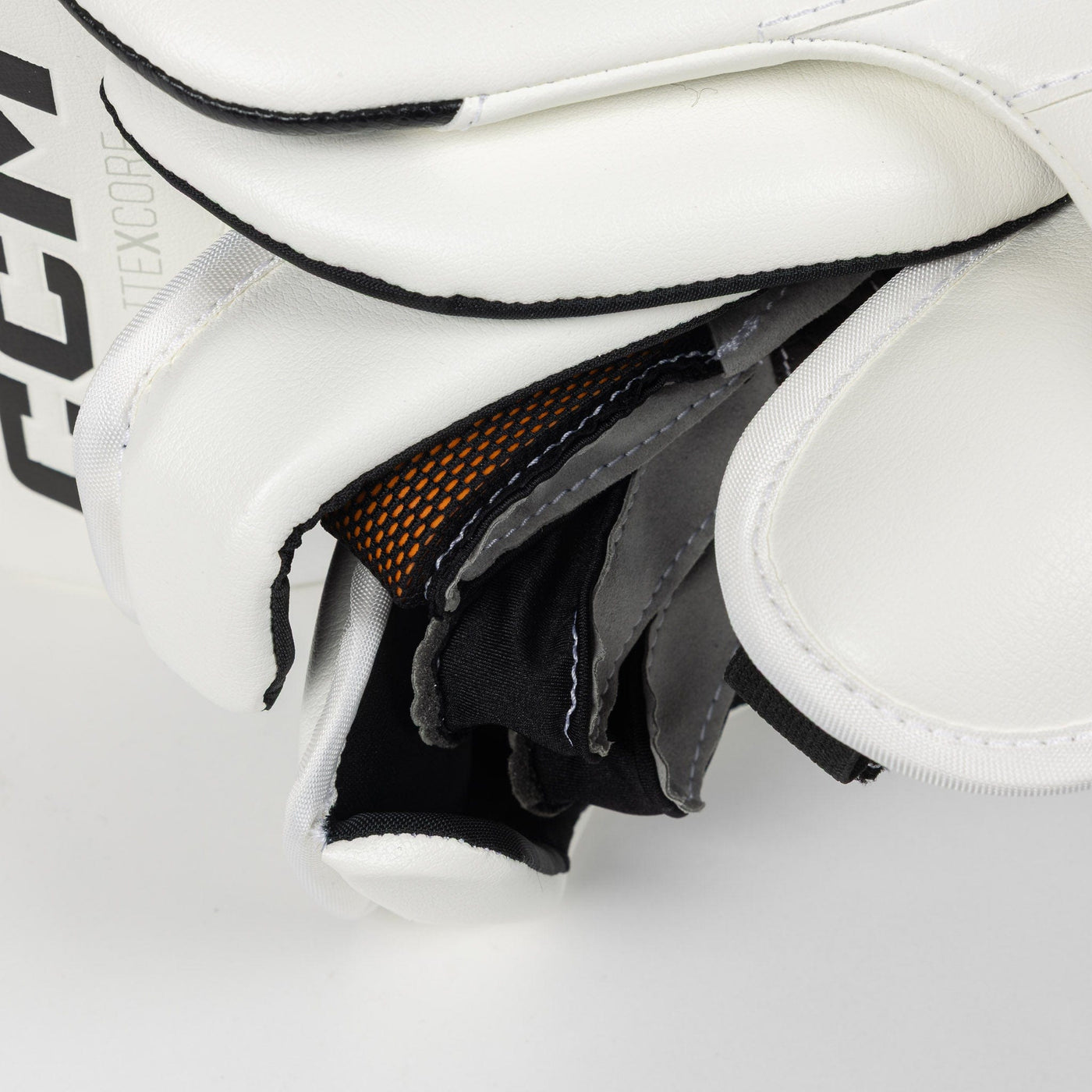 CCM Extreme Flex 7 Senior Goalie Blocker - TheHockeyShop.com