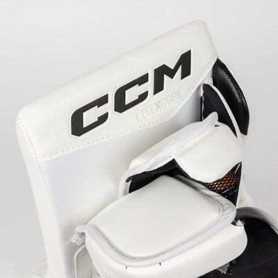 CCM Extreme Flex 7 Senior Goalie Blocker - TheHockeyShop.com