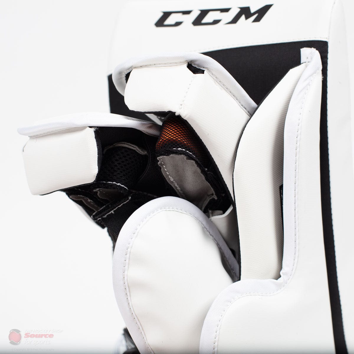 CCM Extreme Flex E4.5 Senior Goalie Blocker - Source Exclusive