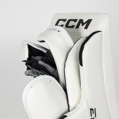 CCM Extreme Flex E7.5 Senior Goalie Blocker - TheHockeyShop.com
