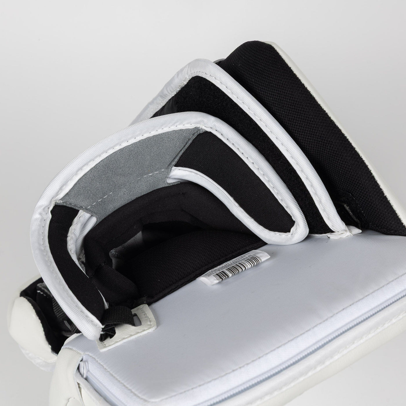 CCM Extreme Flex E7.5 Senior Goalie Blocker - TheHockeyShop.com