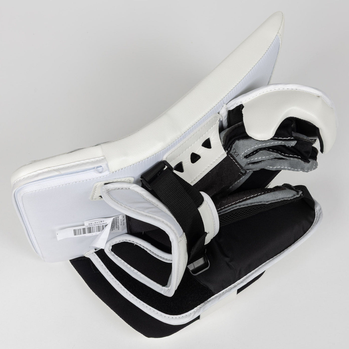 CCM Extreme Flex E7.5 Senior Goalie Blocker - TheHockeyShop.com