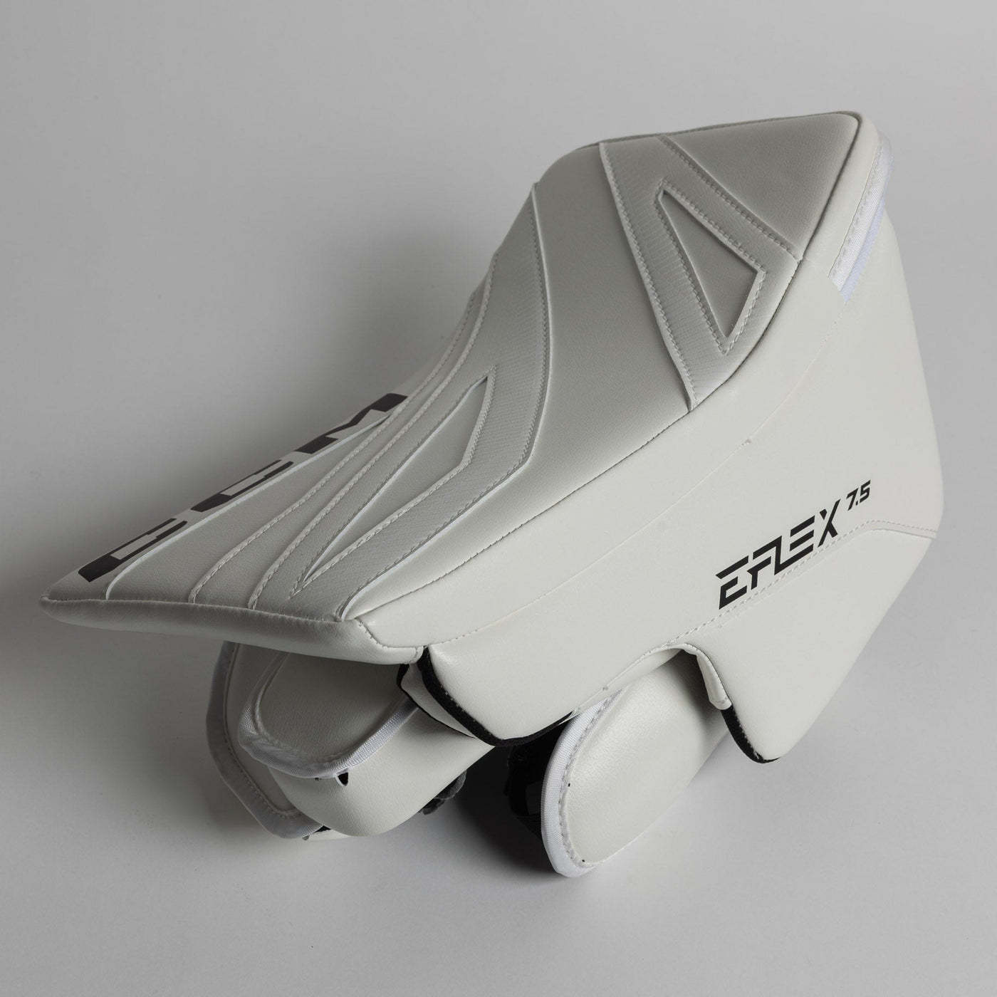 CCM Extreme Flex E7.5 Senior Goalie Blocker - TheHockeyShop.com