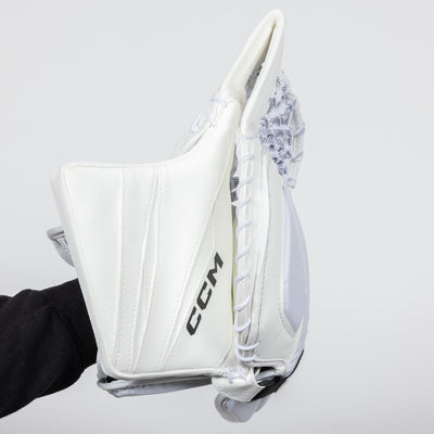 CCM Axis F5 Junior Goalie Catcher - SDC - TheHockeyShop.com